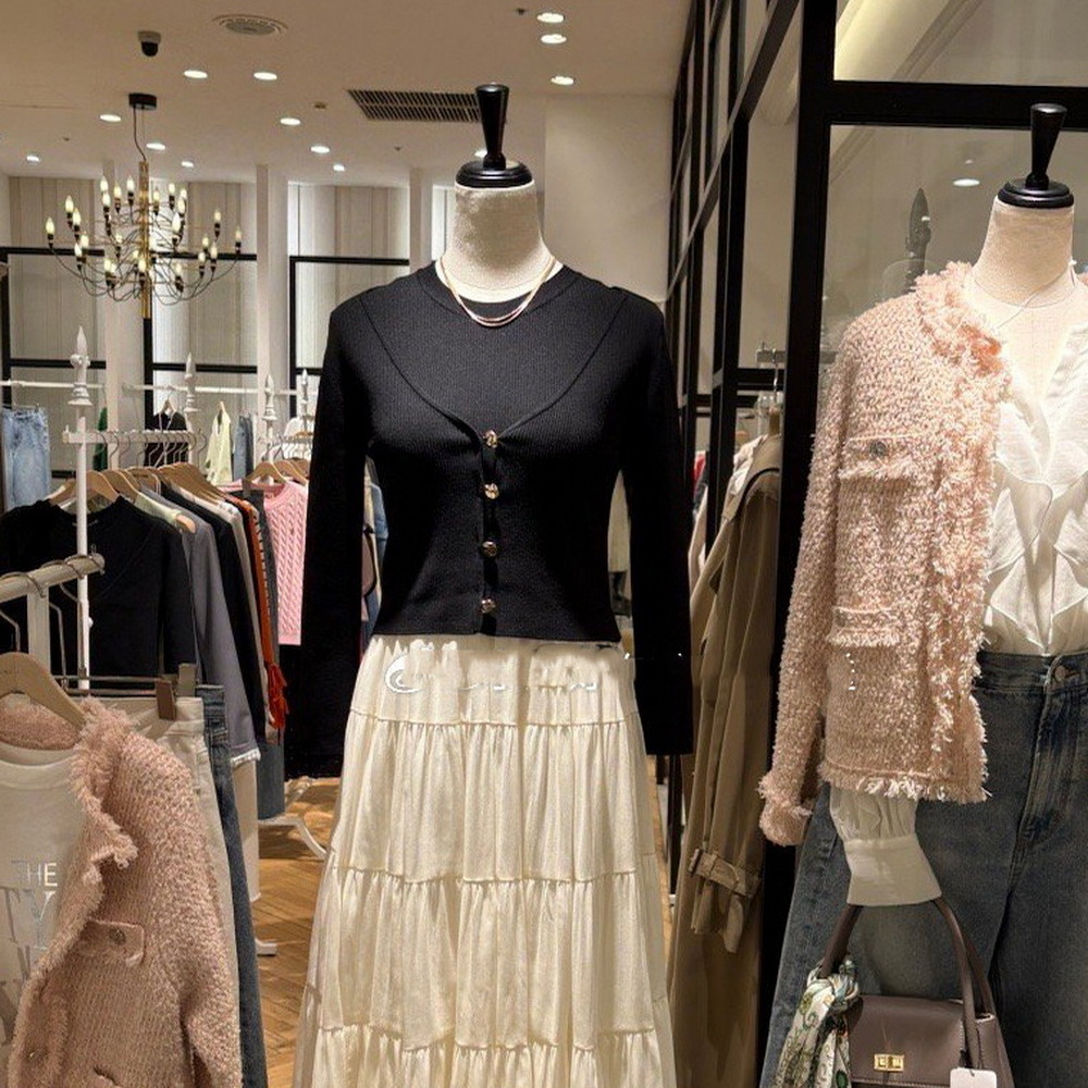 爆款~四千金ap家 精致不规则金属扣水滴V领纯色短款针织开衫