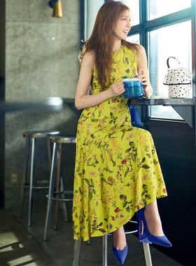 进店苾败~MO家 仿麻调度假风植物印染设计宽松显瘦无袖a字连衣裙