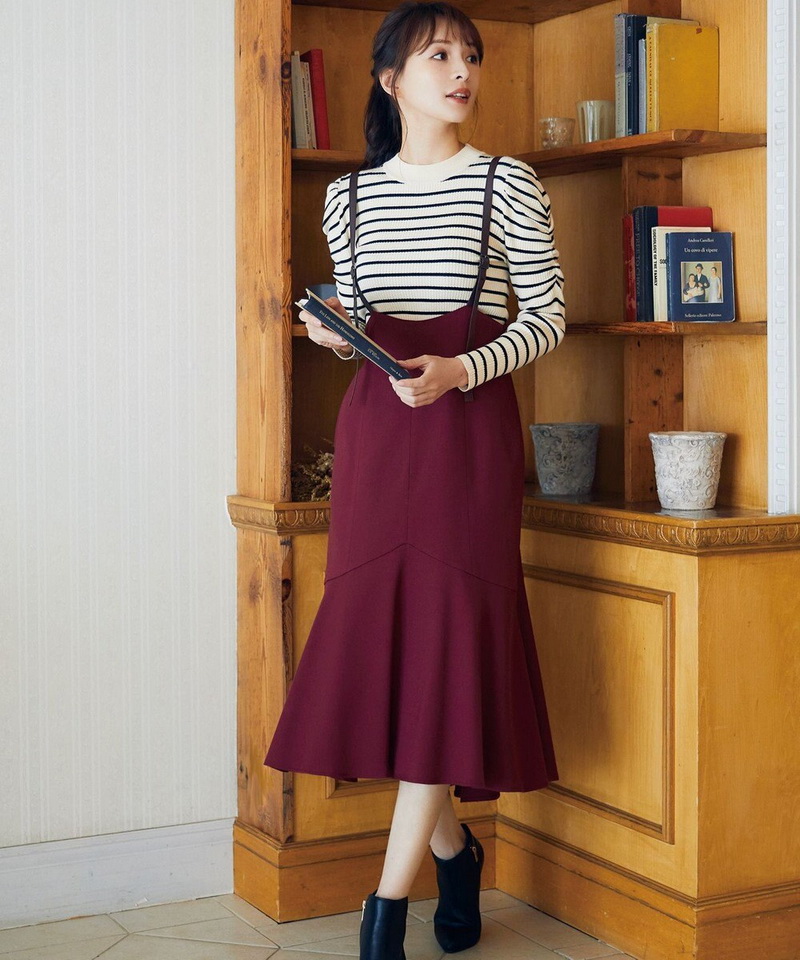 千金线Fer0ux 顾盼生姿的美 女人味的终极定义 高腰吊带鱼尾裙