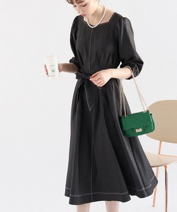 腰带收腰牛仔连衣裙 明线设计钻石领中长款 优雅知性 飒美通勤气质
