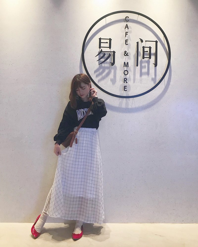 白菜价~甜美学院风 透视格纹松紧腰飘逸A字半身长裙 附衬裙