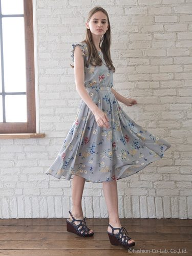 8折纯棉印花飞袖大摆半身裙上衣