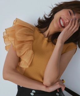 又仙又美！四名媛 多次追加 佰搭進口长丝黏胶荷叶边不对称针织衫