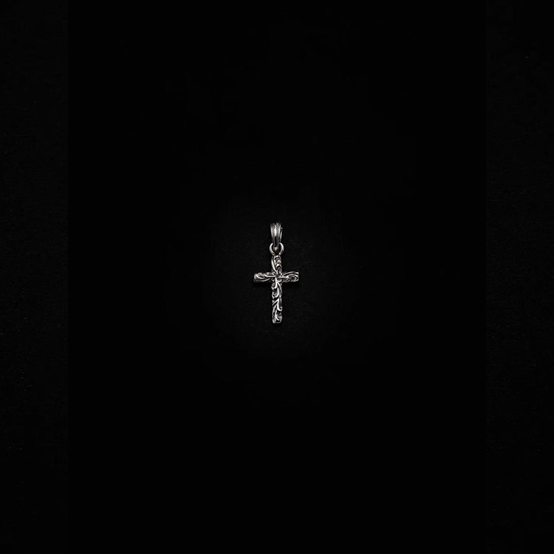 Antidote BuyerClub Ornament Tiny Cross Pendant950银小号 十字 - 封面