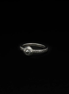 AntidoteBuyersClub Engraved Tiny Rivet Ring 小柳钉戒指