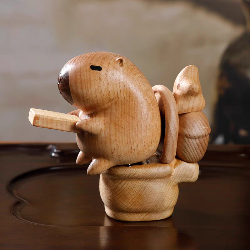 卡皮巴拉磁吸摆件创意木质雕刻马桶摆件可爱风送礼摆件情绪稳定器