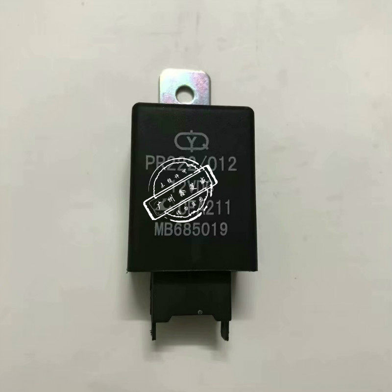 三菱帕杰罗猎豹V31车门继电器