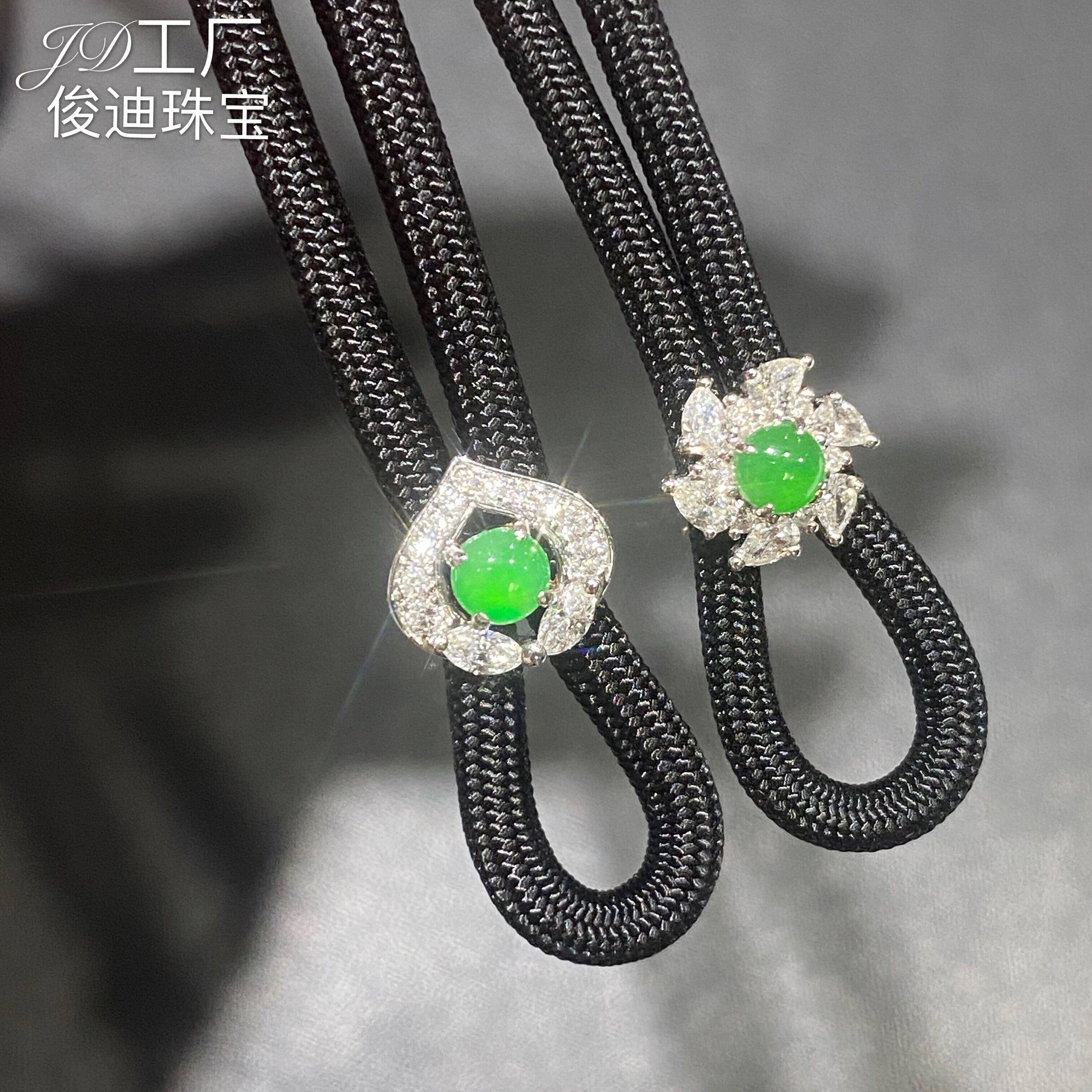 18k金镶嵌可拆卸尾帽挂绳翡翠