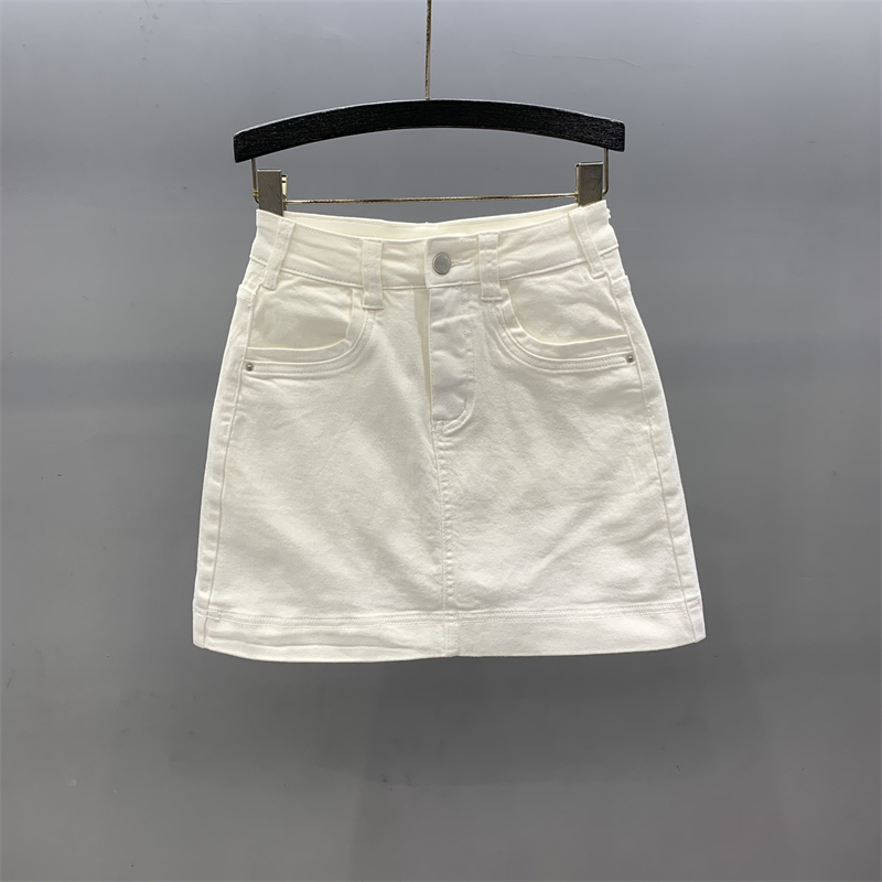 白色高腰牛仔短裙女2025夏季新款弹力显瘦防走光a字包臀半身裙子