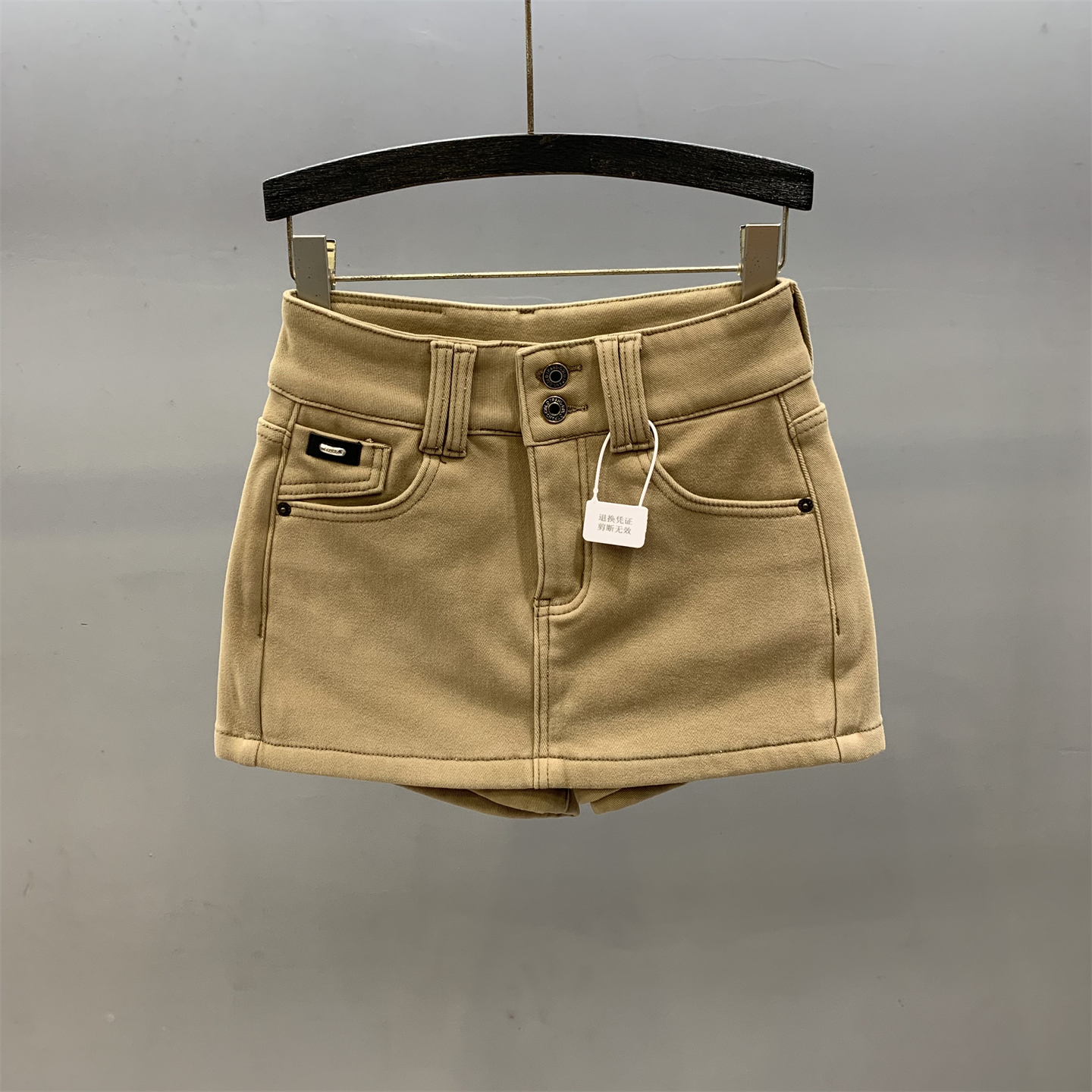 卡其色加绒牛仔短裤裙女2025秋冬新款高腰修身显瘦a字包臀半身裙