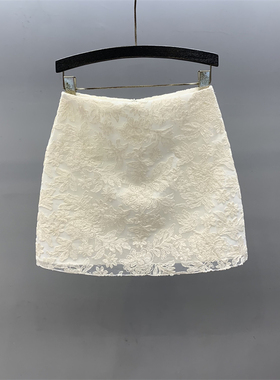 白色蕾丝半身裙女2025年夏季新款设计感小众气质高腰a字包臀短裙
