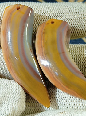 天然战国红玛瑙多色吊坠