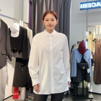 太平鸟女士简约时尚衬衫A3CAE410E