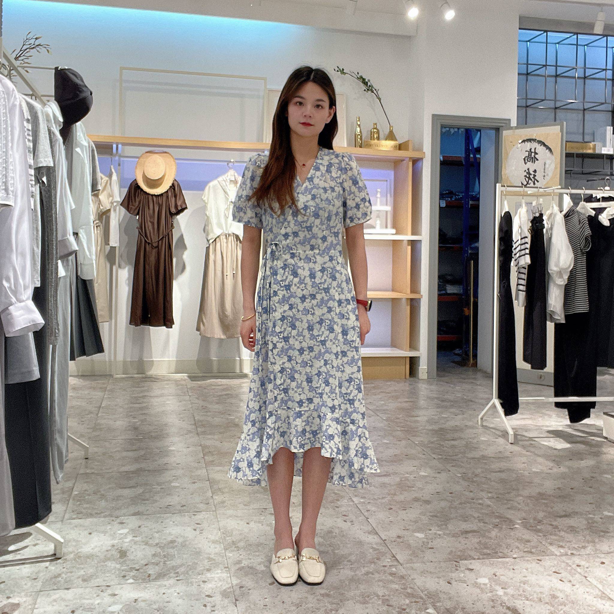 伊芙丽女士碎花休闲简约连衣裙1G5290411