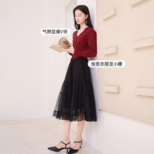 香影气质法式v领酒红色针织衫上衣女洋气本命年短款毛衣开衫外套