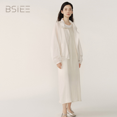 本涩简约两件套背心裙F2543B01