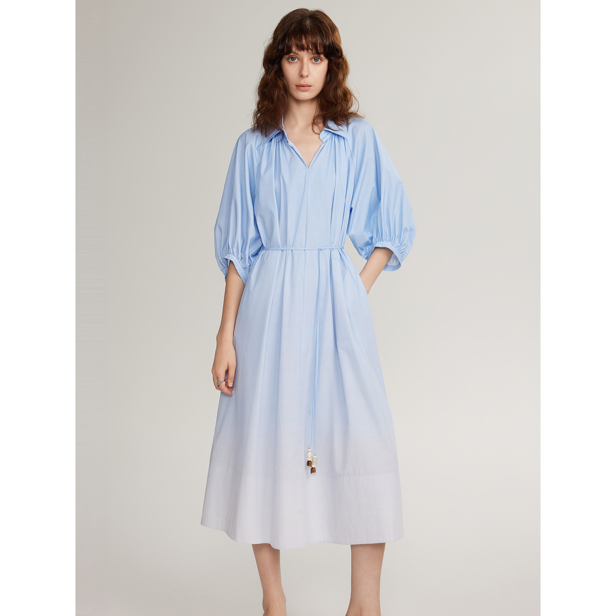 ELLE渐变V领女士衬衫连衣裙2024年秋季款极简高级感A字长款裙子EL48672