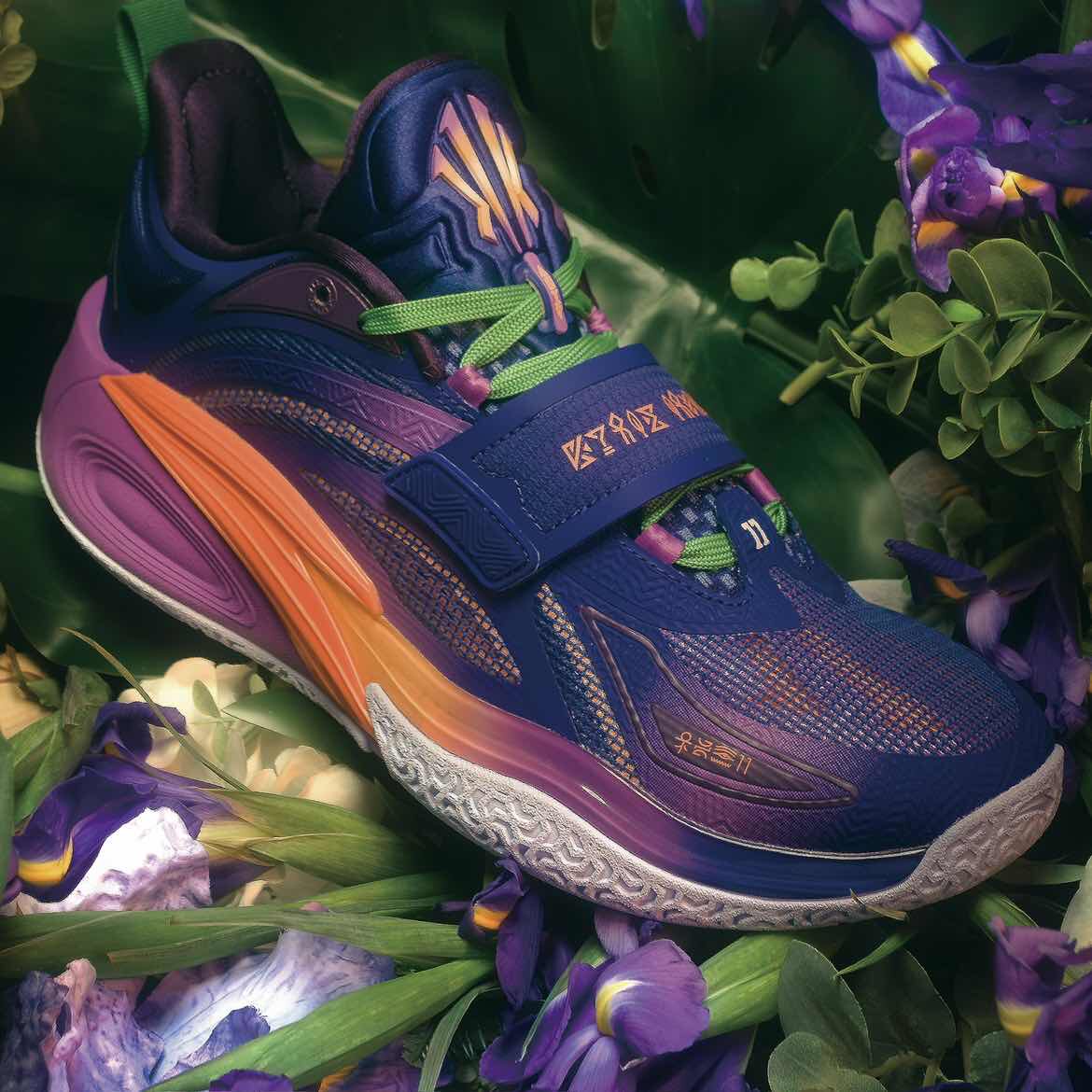 安踏儿童欧文一代鸢尾花配色篮球鞋312431199