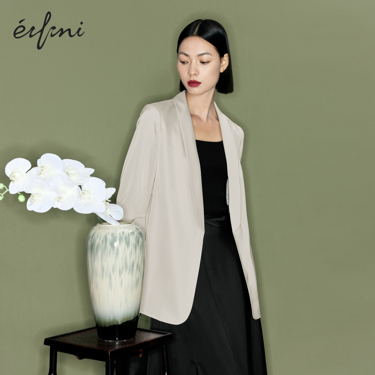 伊芙丽女士优雅时尚西装1F4110771