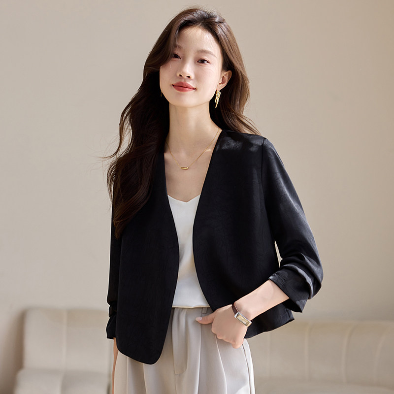 KCOR【中秋好礼】女式秋季上新设计感暗纹通勤休闲西服外套9K0J04810