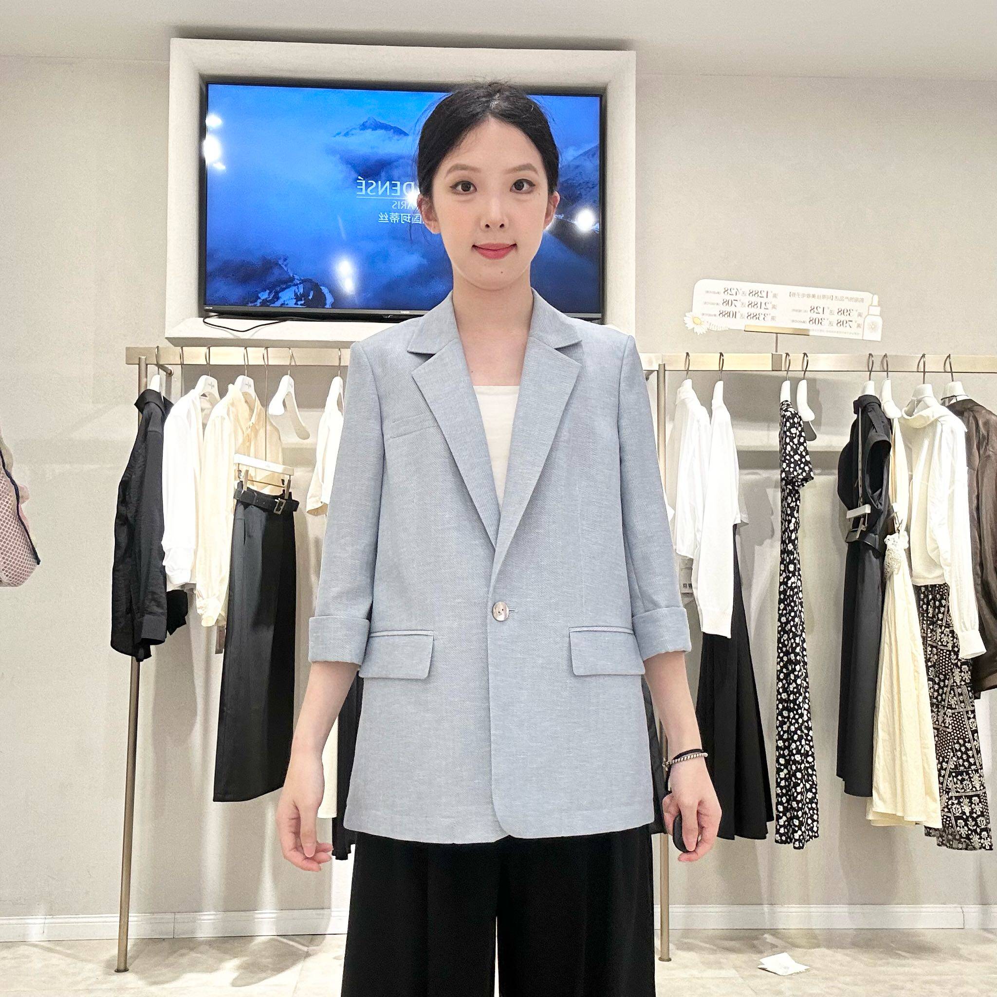 伊芙丽女士简约气质西装外套1G7211011