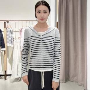 本涩女士休闲条纹连帽针织衫 F0629A01