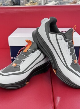 斐乐男士运动休闲跑步鞋A12M611111F