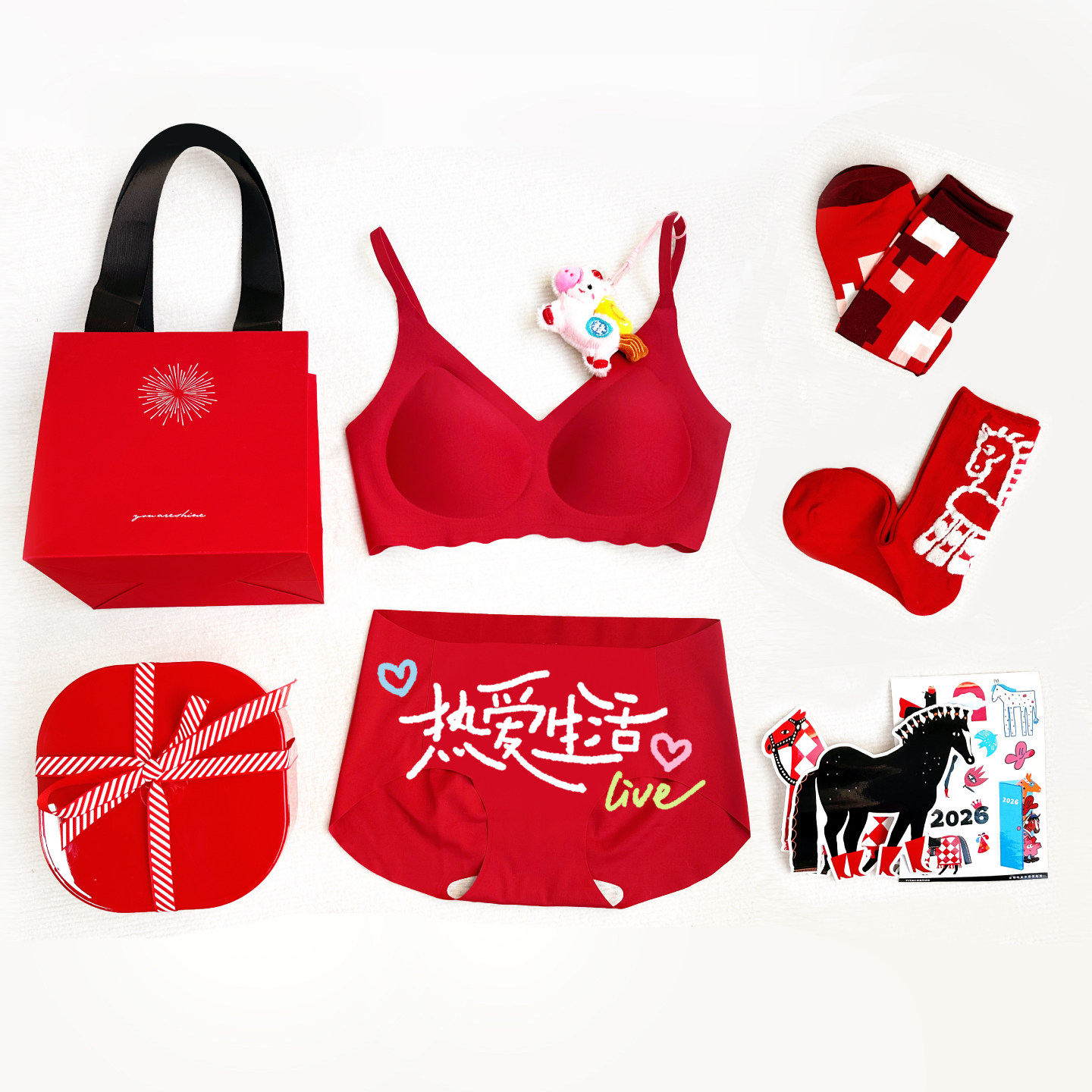 本命年内衣套装女红色内裤2026新款大红盒可爱新年袜子马年礼盒