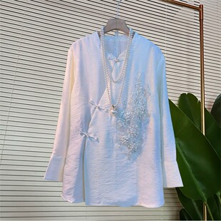 国潮风春季新品重工钉珠轻奢复古盘扣打底衫气质百搭显瘦小衫