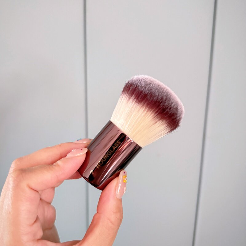 现货hourglass#7Finish Brush蘑菇头便携散粉刷粉饼刷定妆刷软毛