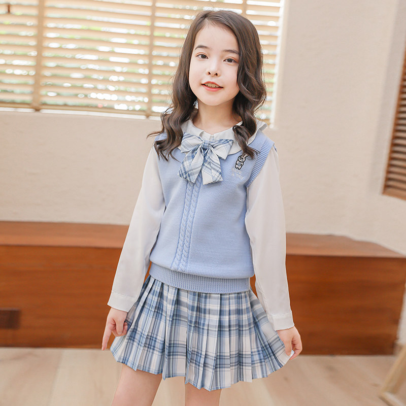 女童韩版春秋外穿可爱针织衫马甲新款JK女孩学院风洋气套装三件套在类目 童装/婴儿装/亲子装, 套装中 - 来自Buy2taobao.com提供专业的淘宝代购服务
