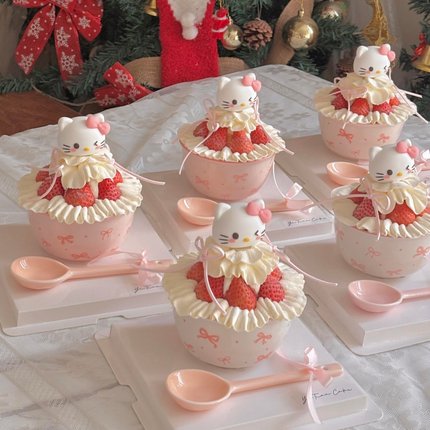 2026新年跨年蛋糕装饰helloKitty草莓碗甜品碗kt猫蝴蝶结陶瓷碗