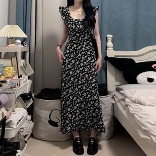 时尚 黑色碎花法式 2024新款 小飞袖 设计气质淑女露肩裙子 连衣裙夏季