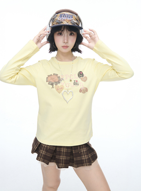 美式潮牌浅黄色印花短款正肩圆领长袖T恤女秋季甜辣风修身打底衫