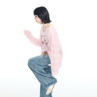 粉色镂空V领长袖 T恤上衣女春秋2025新款 美式 复古小熊设计感罩衫