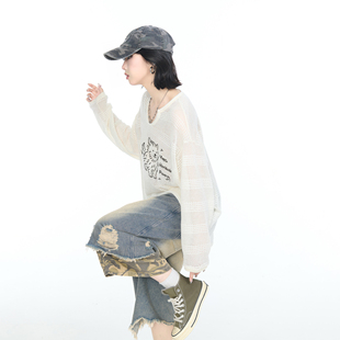 美式 上衣 潮牌V领镂空轻薄微透小狗印花长袖 T恤女松弛感防晒罩衫