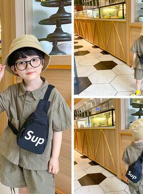 儿童胸包男童帅气韩版斜挎包休闲百搭女孩腰包宝宝时尚零钱单肩包