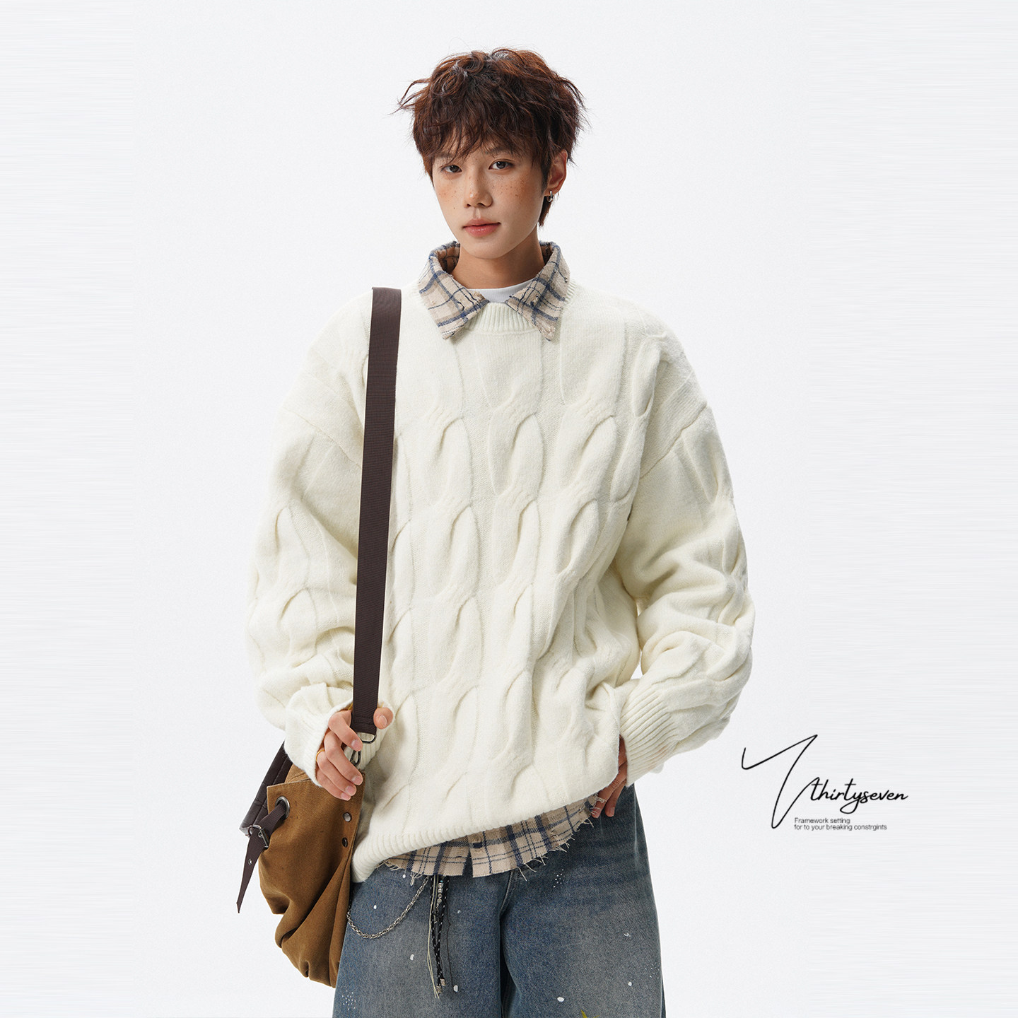 V37复古麻花纹圆领毛衣男秋冬宽松慵懒风套头针织衫情侣休闲上衣