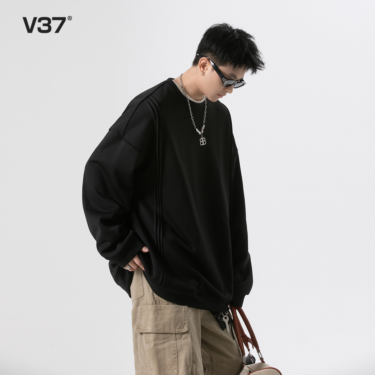 美式褶皱拼接圆领卫衣