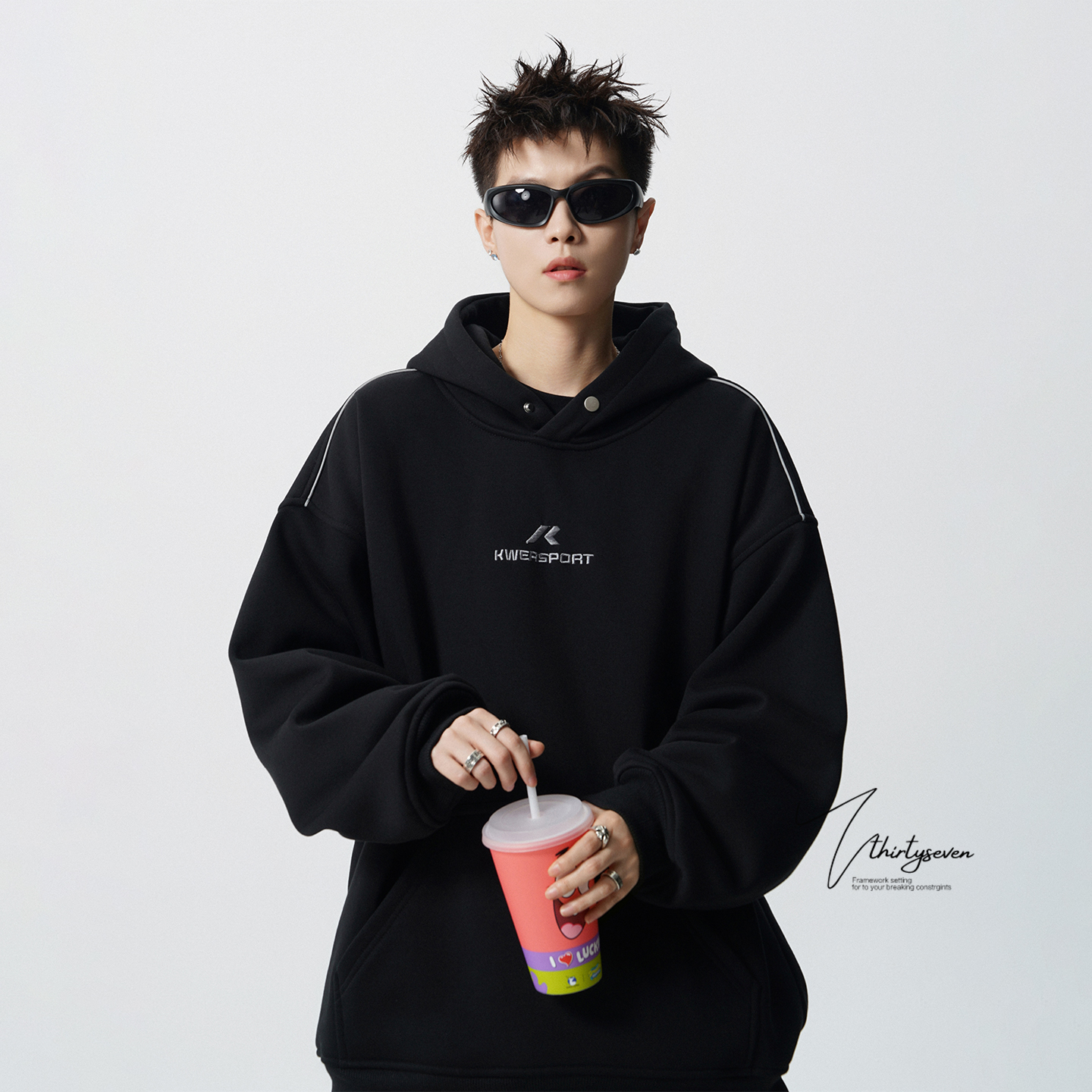 V37美式字母刺绣情侣连帽卫衣男款冬季高街休闲加绒保暖运动帽衫