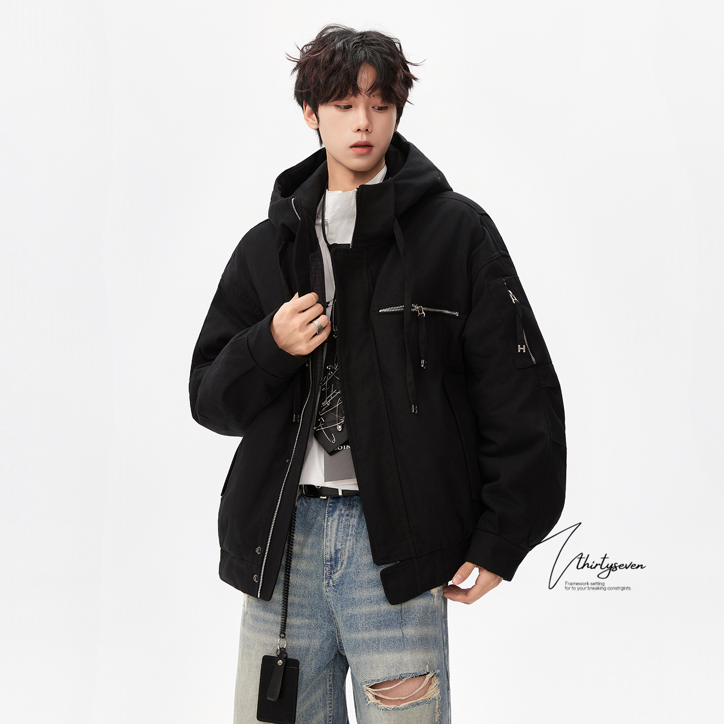 美式潮牌痞帅多口袋连帽冲锋衣男