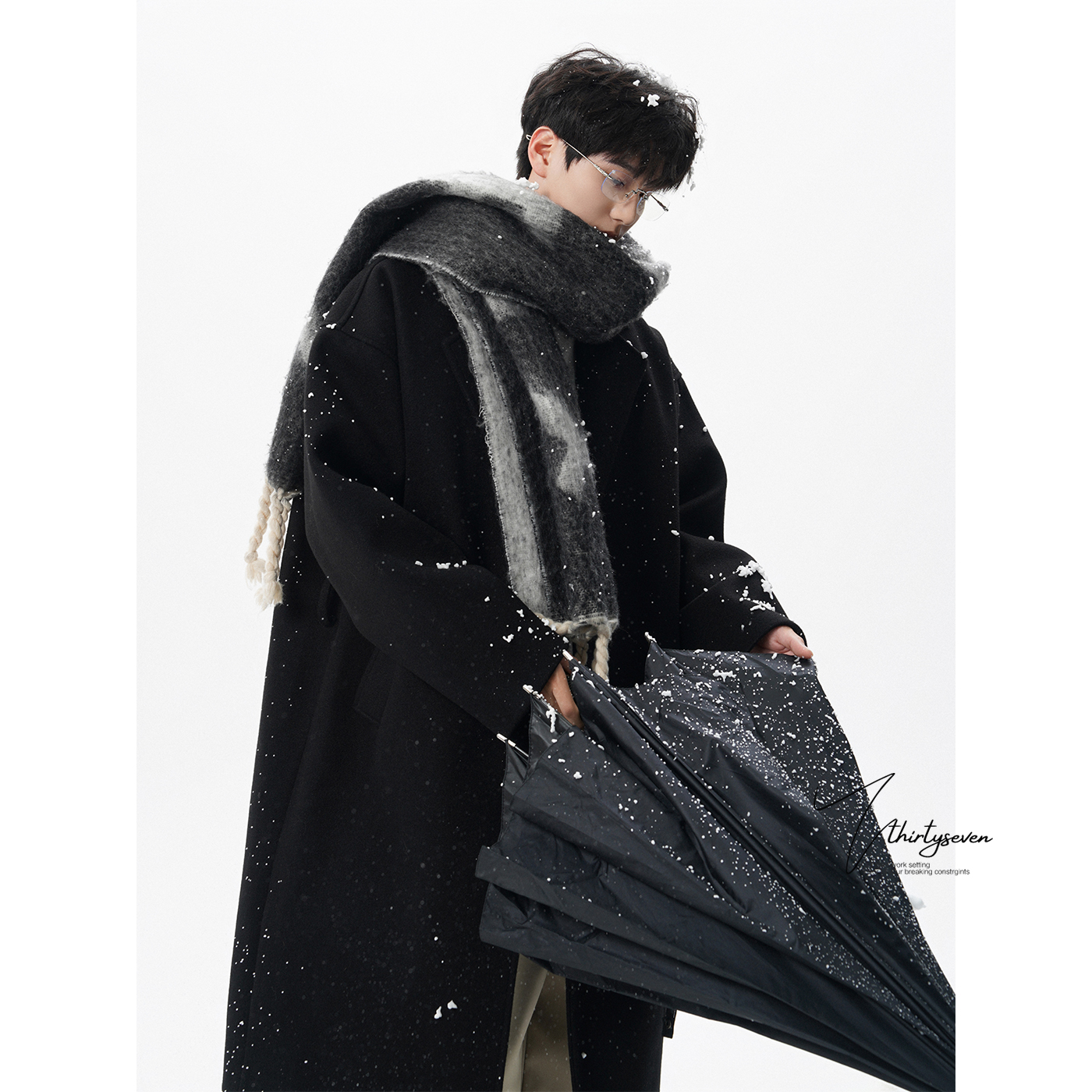 V37韩系风中长款毛呢大衣