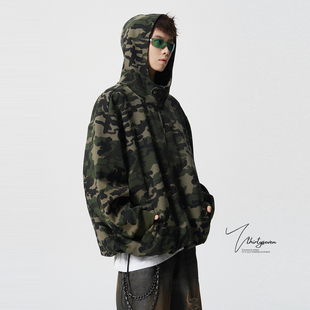 V37美式复古宽松廓形大码迷彩外套男春季潮牌痞帅半高领连帽夹克