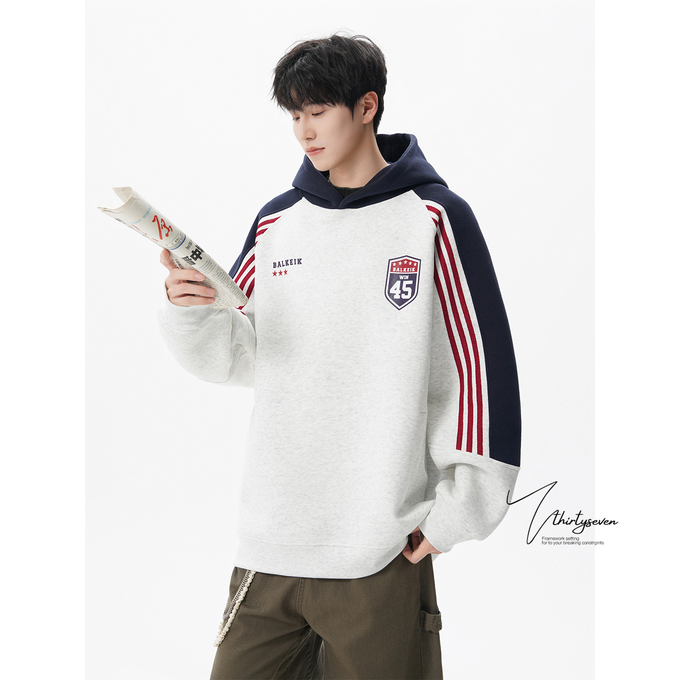 V37美式插肩袖印花立领卫衣男款秋季潮牌学院风刺绣情侣宽松外套