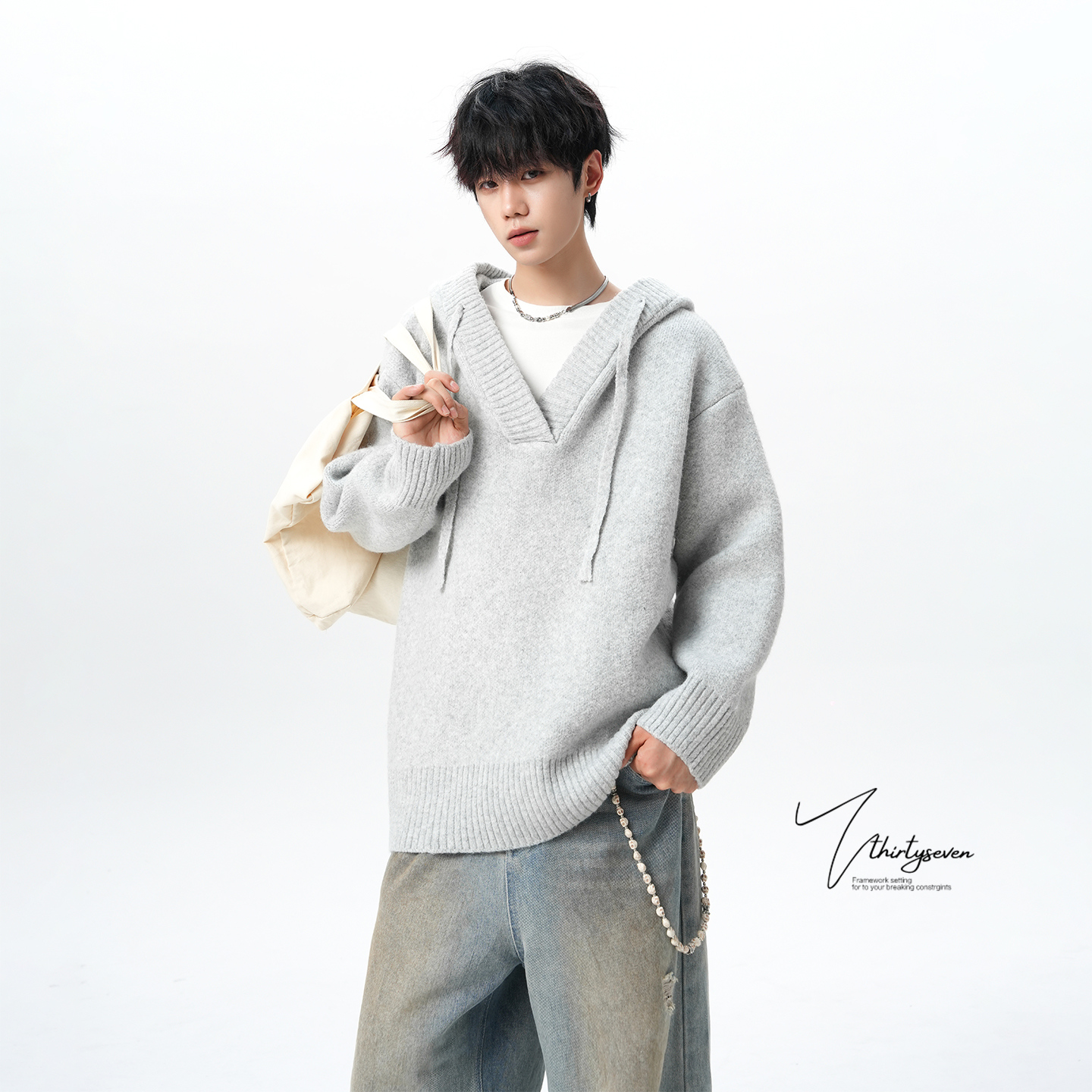 V37美式复古连帽抽绳毛衣