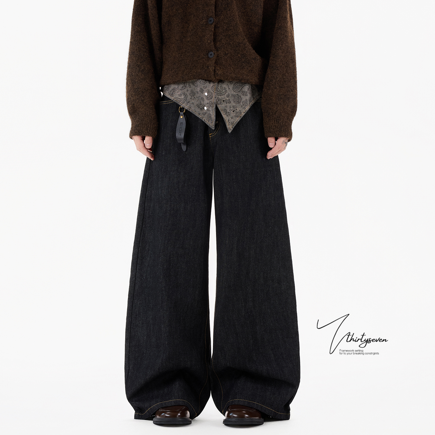 设计感腰果花翻边丹宁牛仔裤男