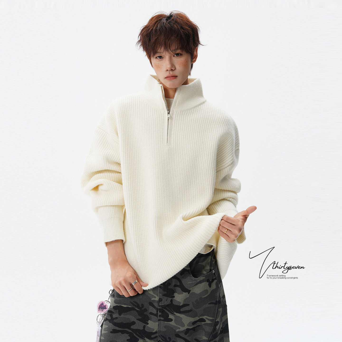 美式高街米白色半拉链立领毛衣