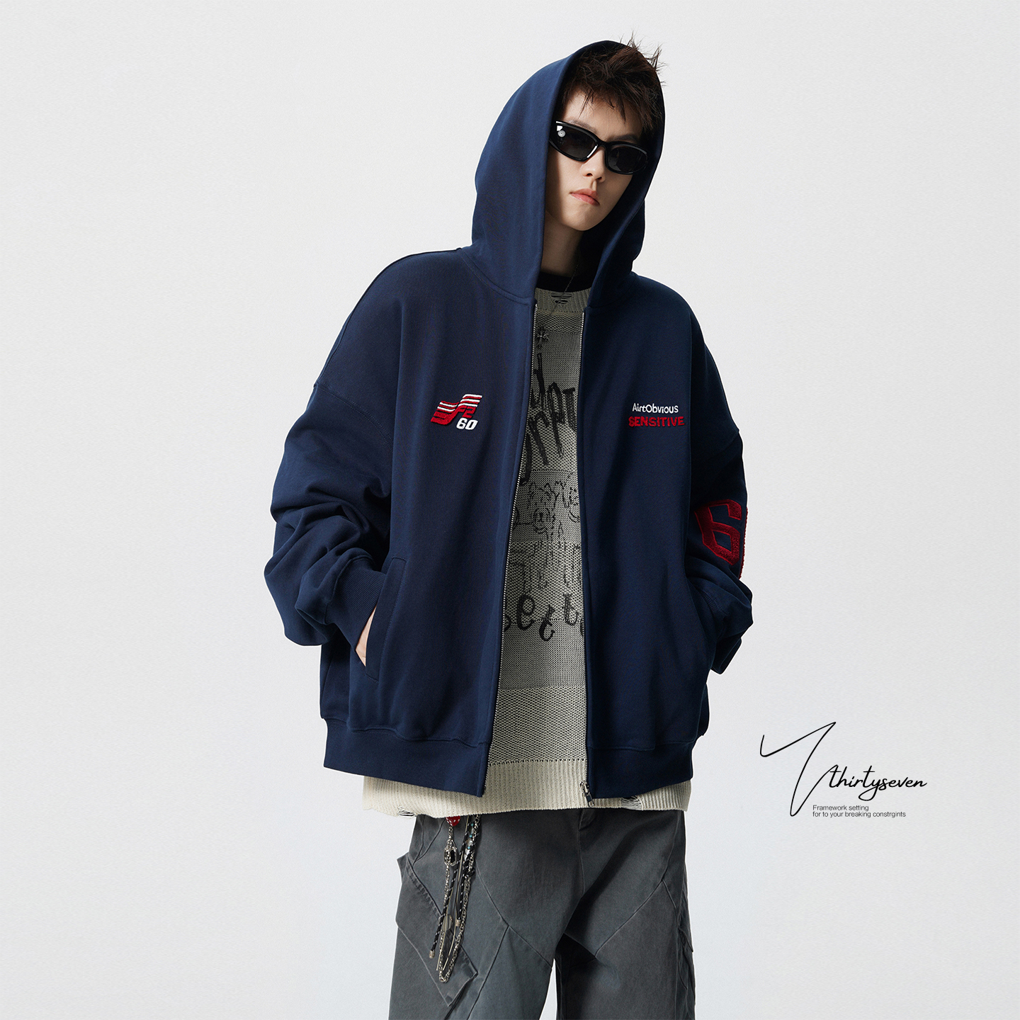 V37美式重磅字母刺绣开衫卫衣