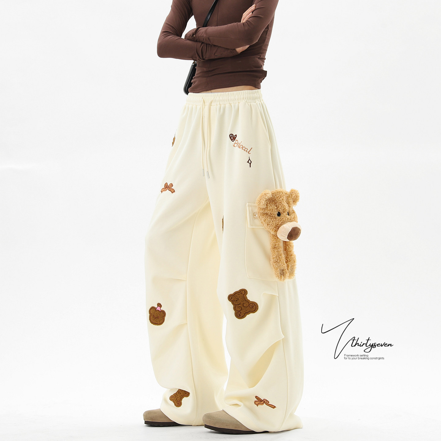 V37美式可爱小熊贴布绣工装裤子男春设计感褶皱宽松休闲直筒长裤