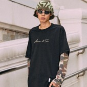 AVENUESON大道之子2025双色手写LOGO字迷彩拼接假两件纯棉长袖 T恤